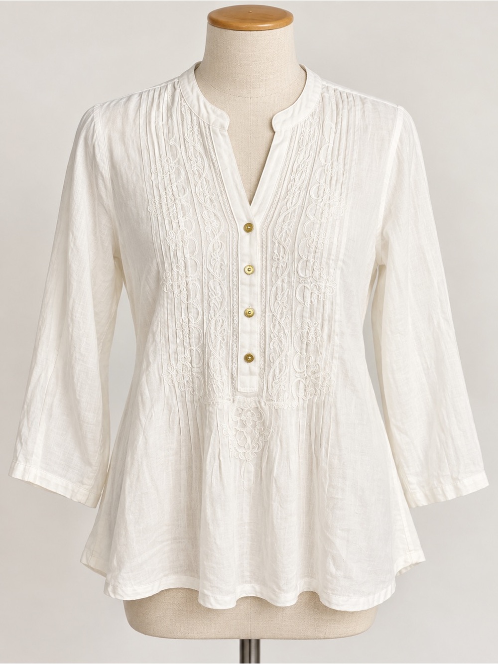 Lilly Pulitzer White Embroidered Tunic with Gold Buttons